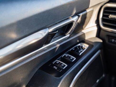 Used 2023 Kia Telluride S w/ S Sunroof Package image 28