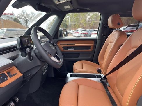 New 2025 Volkswagen ID. Buzz Pro S image 7