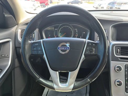 Used 2017 Volvo S60 T5 Inscription FWD image 10