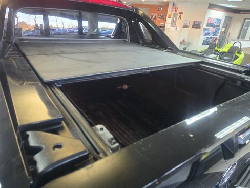 Used 2009 Cadillac Escalade EXT image 30