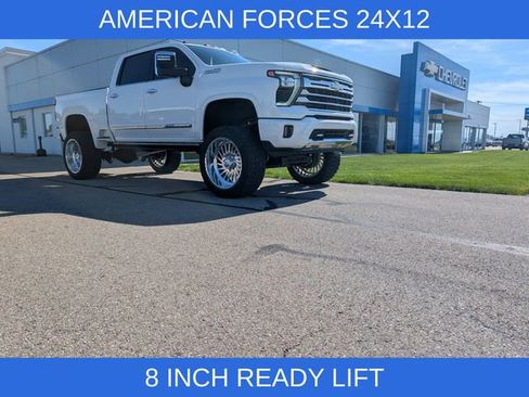 Used 2024 Chevrolet Silverado 2500 High Country AWD/4WD image 1