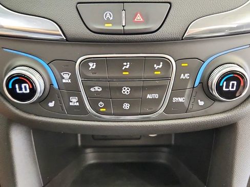 Used 2022 Chevrolet Equinox LT FWD image 21