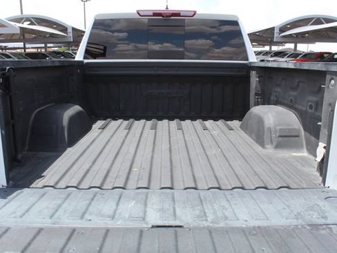 Used 2024 GMC Sierra 1500 AT4 w/ Technology Package AWD/4WD image 5