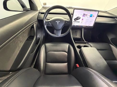 Used 2018 Tesla Model 3 Long Range RWD image 11