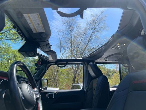 Used 2020 Jeep Gladiator Rubicon AWD/4WD image 19