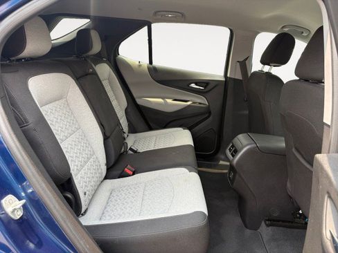 Used 2023 Chevrolet Equinox LT AWD/4WD image 8