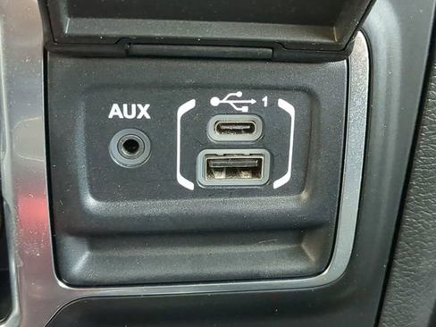 Used 2023 Jeep Wrangler Unlimited w/ Sun & Screen Package AWD/4WD image 27