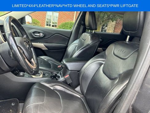 Used 2018 Jeep Cherokee Limited AWD/4WD image 11