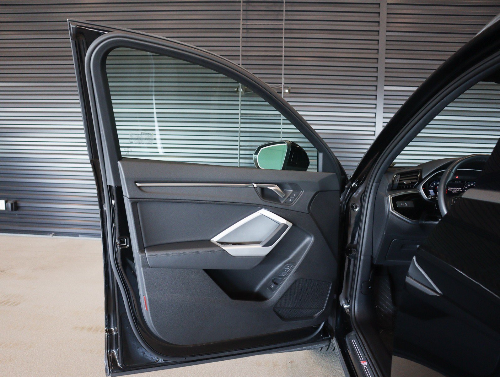 Used 2024 Audi Q3 2.0T Premium w/ Convenience Package AWD/4WD image 27