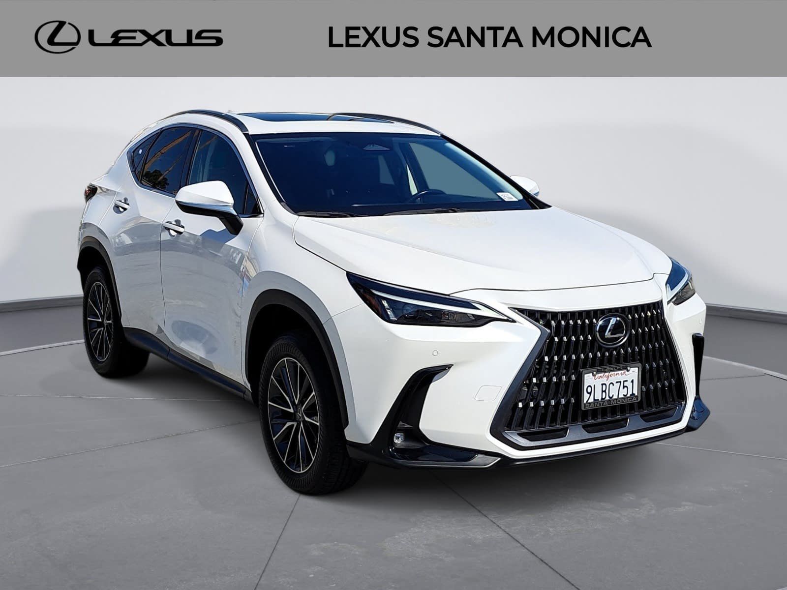 Used 2024 Lexus NX 250 FWD w/ Premium Package image 3
