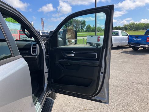 Certified 2025 RAM 1500 Big Horn AWD/4WD image 18