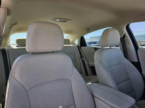 Used 2024 Chevrolet Malibu LT image 19