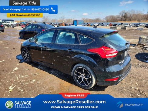 Used 2015 Ford Focus SE w/ SE Sport Package image 3
