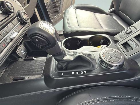 Used 2025 Ford Bronco Outer Banks image 29