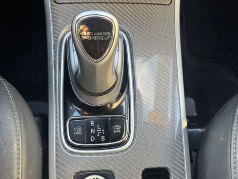 Used 2019 Mitsubishi Outlander SEL image 18