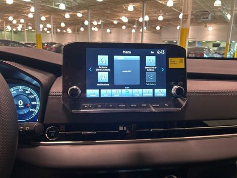 New 2025 Mitsubishi Outlander SE image 15