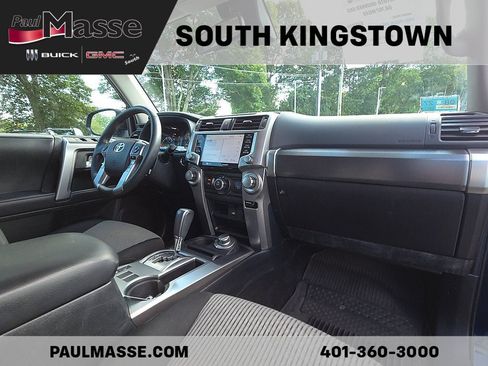Used 2022 Toyota 4Runner SR5 AWD/4WD image 31