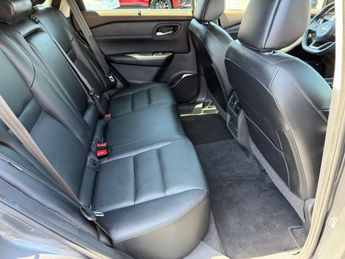 Used 2023 Nissan Rogue SL w/ SL Premium Package FWD image 18