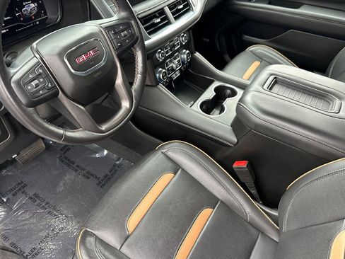 Used 2023 GMC Yukon AT4 w/ AT4 Premium Package image 10