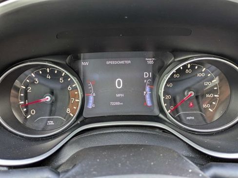Used 2017 Jeep Compass Latitude w/ Popular Equipment Group FWD image 28