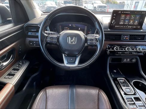 Used 2023 Honda Pilot Elite image 14