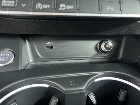 Used 2019 Audi A4 2.0T Premium FWD image 35