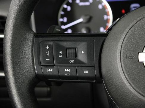 Certified 2023 Nissan Rogue SV FWD image 25