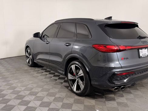 Used 2025 Audi SQ5 Prestige w/ Prestige Package AWD/4WD image 7