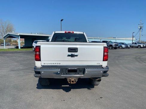 Used 2019 Chevrolet Silverado 2500 LTZ w/ Vortec Plus Package AWD/4WD image 9