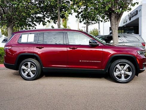 Used 2021 Jeep Grand Cherokee L Limited w/ Trailer Tow Package AWD/4WD image 3