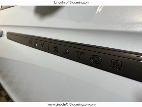 New 2026 Lincoln Navigator L Reserve AWD/4WD image 14