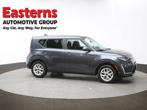 Used 2023 Kia Soul LX w/ LX Technology Package FWD image 46