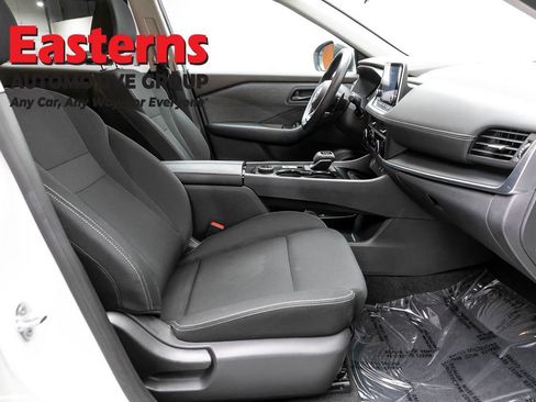 Used 2023 Nissan Rogue S AWD/4WD image 25