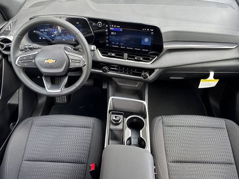 New 2026 Chevrolet Equinox LT w/ Safety and Technology Package FWD image 12