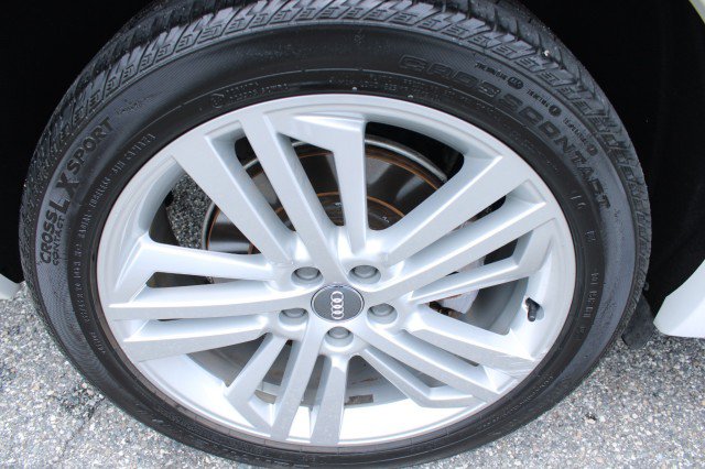 Used 2019 Audi Q5 2.0T Premium Plus w/ Premium Plus Package AWD/4WD image 37