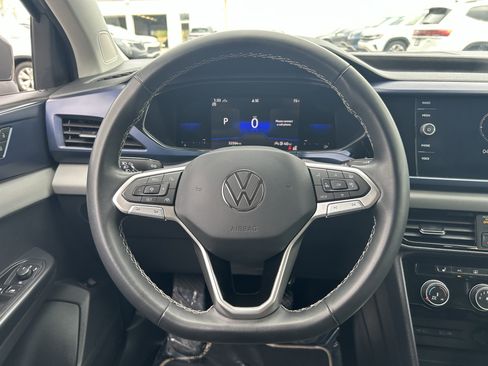 Used 2023 Volkswagen Taos SE w/ Black Wheel Package image 10