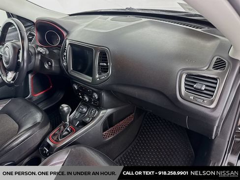 Used 2019 Jeep Compass Trailhawk AWD/4WD image 27