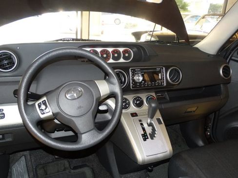 Used 2008 Scion xB image 12