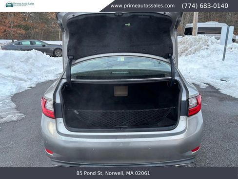 Used 2017 Lexus ES 350 w/ Navigation System Package image 33