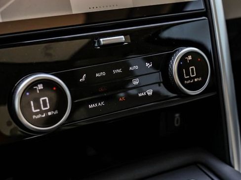 New 2026 Land Rover Discovery S AWD/4WD image 35