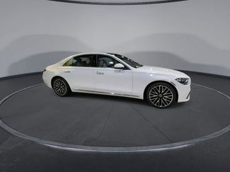 Used 2024 Mercedes-Benz S 580 4MATIC Sedan video 2