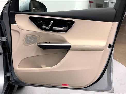 New 2026 Mercedes-Benz GLC 300 image 10