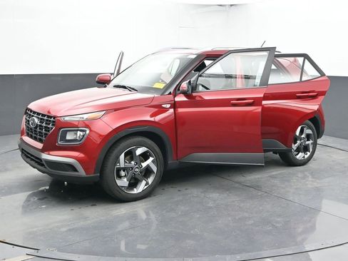 Used 2025 Hyundai Venue SEL image 71