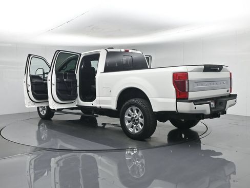 Used 2022 Ford F250 Platinum w/ FX4 Off-Road Package AWD/4WD image 38