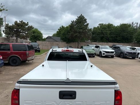 Used 2022 Chevrolet Colorado LT w/ Fleet Safety Package RWD image 17
