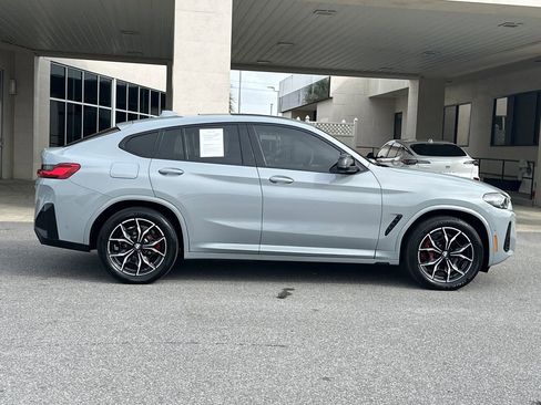 Used 2024 BMW X4 M40i w/ Premium Package image 8