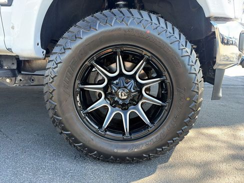 Used 2025 Ford F350 Lariat w/ Camper Package image 6