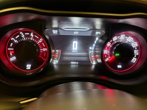 Used 2022 Dodge Challenger SXT w/ Blacktop Package image 9