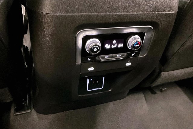 Used 2023 GMC Yukon Denali w/ Max Trailering Package AWD/4WD image 33