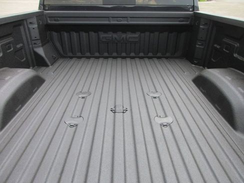 New 2026 GMC Sierra 2500 AT4 w/ AT4 Premium Plus Package AWD/4WD image 7